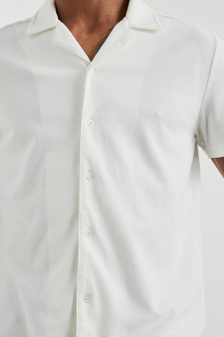 ALAIN SHIRT - DOVE - DETAILS