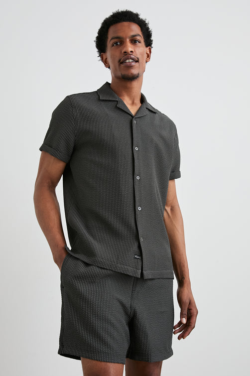 AMALFI SHIRT - CHARCOAL SEERSUCKER - FRONT FULL BODY