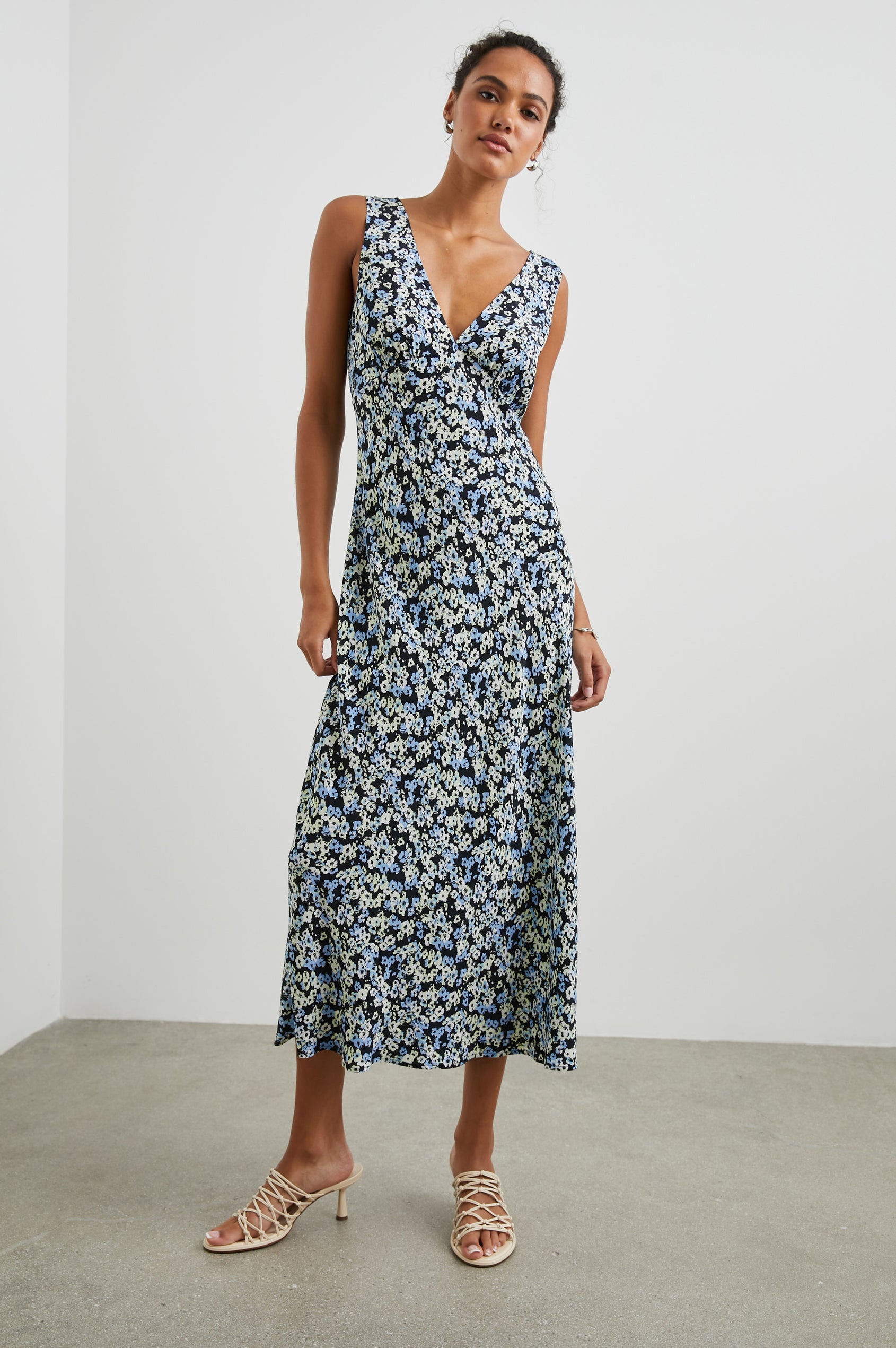 AUDRINA DRESS - MIDNIGHT MEADOW FLORAL – Rails