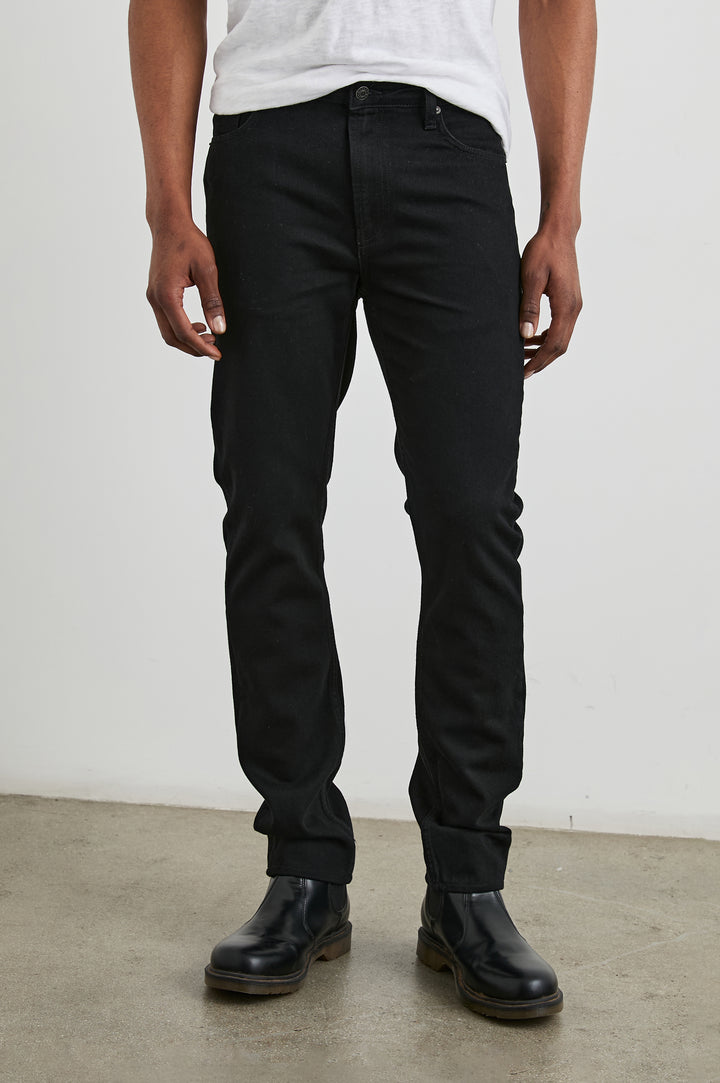 CLAYTON SLIM STRAIGHT - DARK BLACK