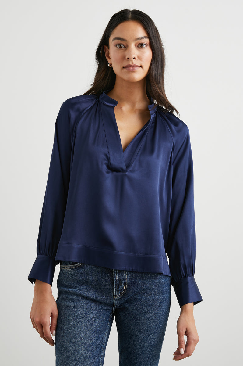 WYNNA TOP - NAVY – Rails