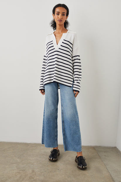 HARRIS SWEATER WHITE NAVY STRIPE -FULL FRONT BODY